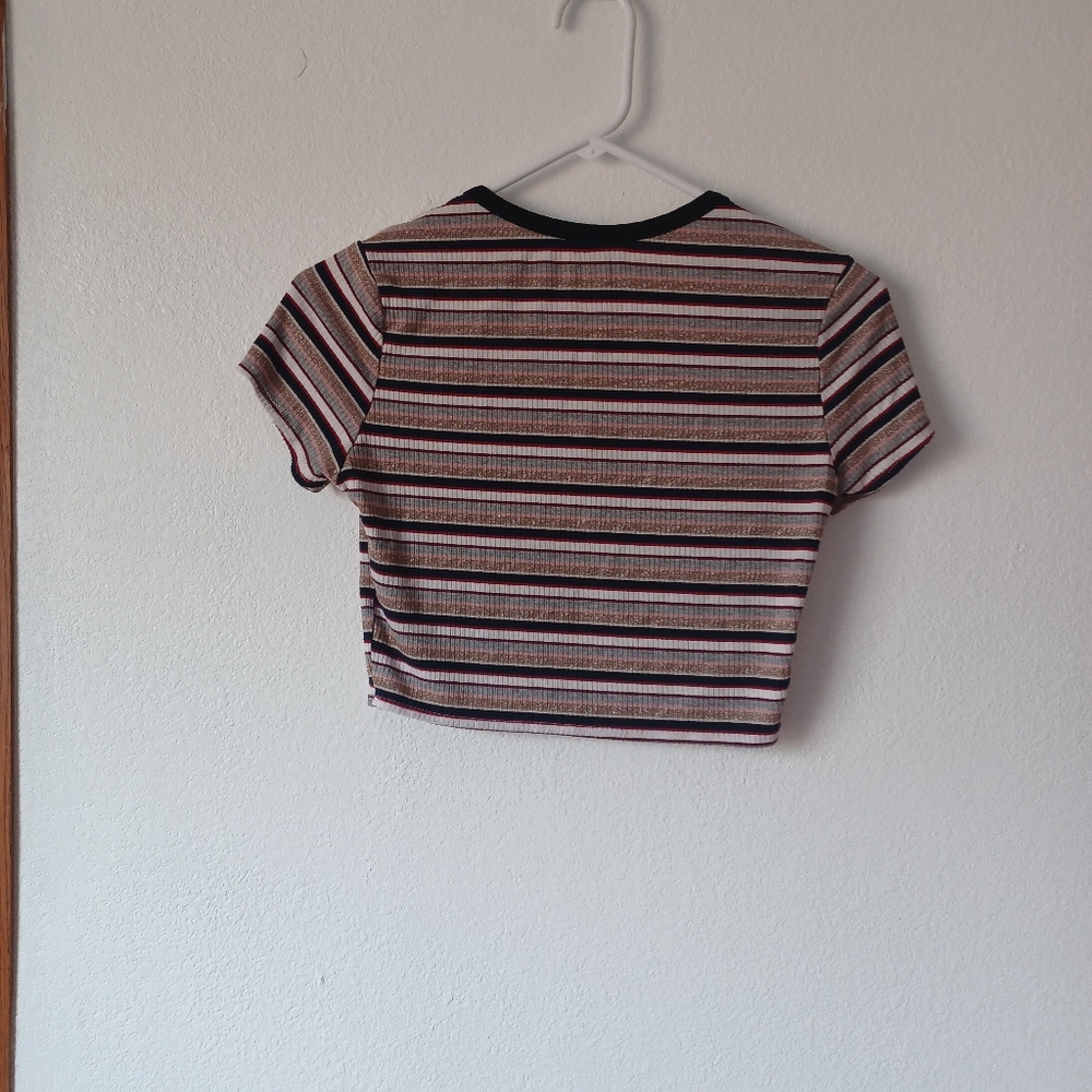 Crop top - Picture 3 of 9